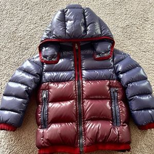 Moncler boys puffer coat  size 4a